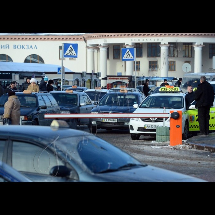 Київ. Таксі.