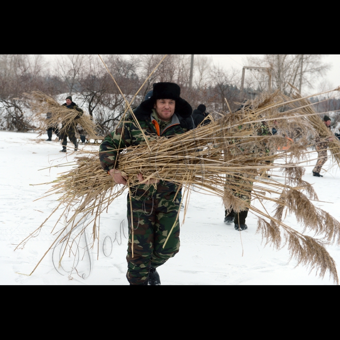 На Канівському водосховищі поблизу с. Кілов відбулася акція з попередження заморних явищ риби в зимовий період, організована Держрибагентством України. Незважаючи на недавнє потепління, в деяких водоймах, скутих кригою, відзначається значне зниження рівня кисню у воді. Тому в областях, де є  така ситуація, проводяться  широкомасштабні спільні заходи з попередження явищ задухи риби.  Однією з таких ділянок  є гирло р. Павлівка в акваторії Канівського водосховища. В акції візьмуть участь керівництво та працівники Київрибоохорони, рибалки-промисловики та представники громадських організацій рибалок-аматорів.  