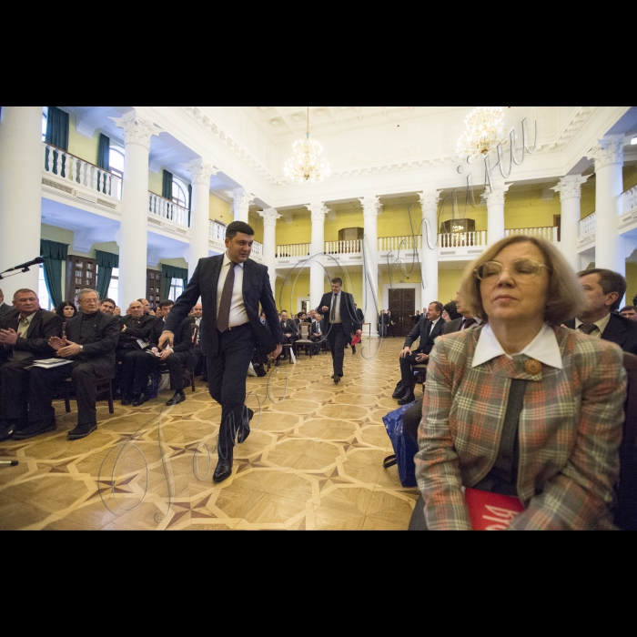 Голова ВР України Володимир Гройсман, Президент України Петро Порошенко, віце-прем’єр-міністр – міністр регіонального розвитку і ЖКГ Геннадій Зубко, Надзвичайний і Повноважний Посол США Джеффрі Пайєтт взяли участь у загальних зборах (конференції) уповноважених представників органів місцевого самоврядування – членів асоціації міст України.
Головою Асоціації міст України обрано київського міського голову Віталія Кличко