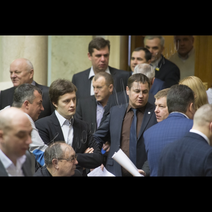 Пленарне засідання ВР України.
Представники БПП
Порошенко , Мамчур