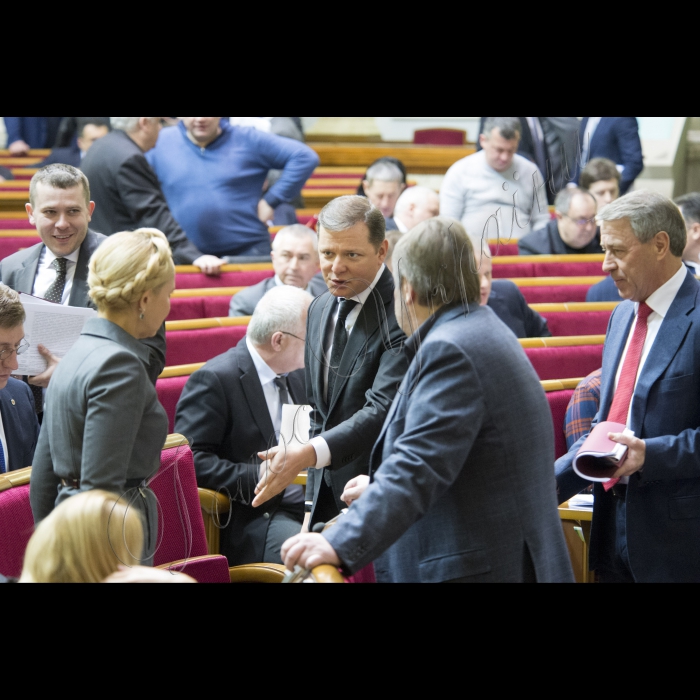 Пленарне засідання ВР України.
Крулько, Юлія Тимошенко, Олег Ляшко, Олександр Абдуллін, Іван Кириленко;
