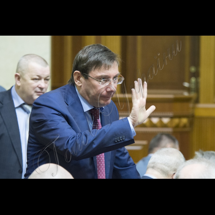 Пленарне засідання ВР України.
Юрій Луценко