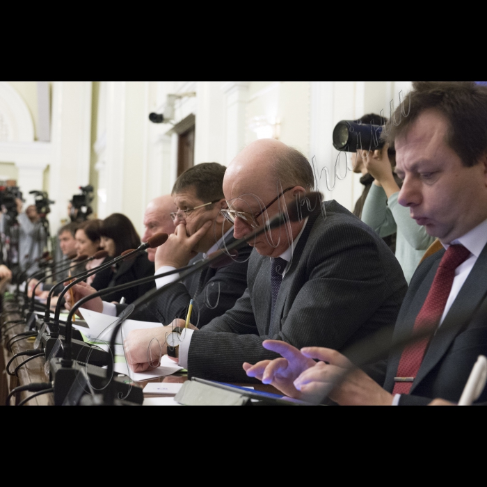 Засідання Погоджувальної Ради.
Заступник керівника Апарату – керівник головного юридичного управління ВР Михаайло Теплюк і в.о керівника Апарату ВР Володимир Слишинський;