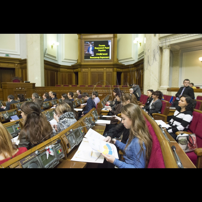 Голова Верховної Ради України Володимир Гройсман презентував програму модернізації парламенту (результати та плани на 2016 рік)
У заході брали участь: лідери фракцій, керівники комітетів, представники громадських організацій моніторингу парламентської діяльності, народні депутати України.
