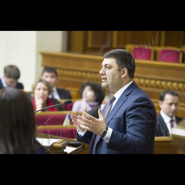 Голова Верховної Ради України Володимир Гройсман презентував програму модернізації парламенту (результати та плани на 2016 рік)
У заході брали участь: лідери фракцій, керівники комітетів, представники громадських організацій моніторингу парламентської діяльності, народні депутати України.
Голова Верховної Ради України Володимир Гройсман 
