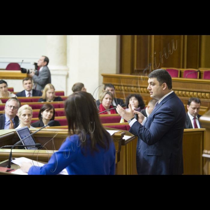 Голова Верховної Ради України Володимир Гройсман презентував програму модернізації парламенту (результати та плани на 2016 рік)
У заході брали участь: лідери фракцій, керівники комітетів, представники громадських організацій моніторингу парламентської діяльності, народні депутати України.
Голова Верховної Ради України Володимир Гройсман 
