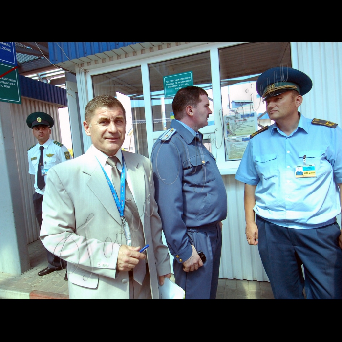 Чернівецька область, Росошани, україно-молдавський кордон.
Прес-тур 
Шість місяців роботи спільно-керованого пункту перетину кордону «Росошани-Бричень»
