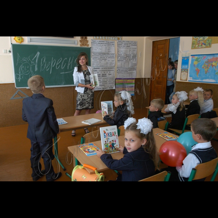 Репетиція Дня знань у смт Калинівка Васильківського району Київської області.
ЗОШ № 2 І--ІІІ ступеня.