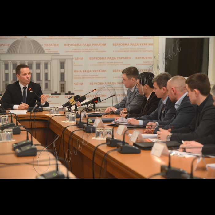 Відбулося засідання Підкомітету з питань контролю за дотриманням законодавства у сфері запобігання і протидії корупції органами державної влади та місцевого самоврядування Комітету Верховної Ради України з питань запобігання і протидії корупції. Засідання було присвячене темі використання коштів Кіотського протоколу та стану розслідування кримінальних проваджень, пов’язаних з їх розкраданням.