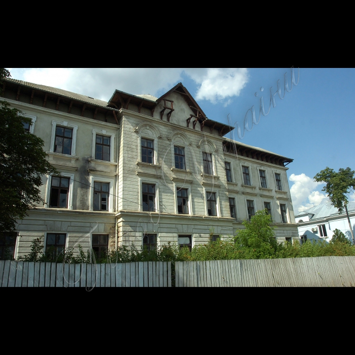 Тернопільська область, Підгайці.
Будівництво гімназії.