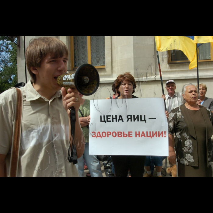 Мітинг біля Адміністрації Президента жителів Макарівського району Київської області проти порушень санітарно-екологічних норм під час діяльності птахофабрик