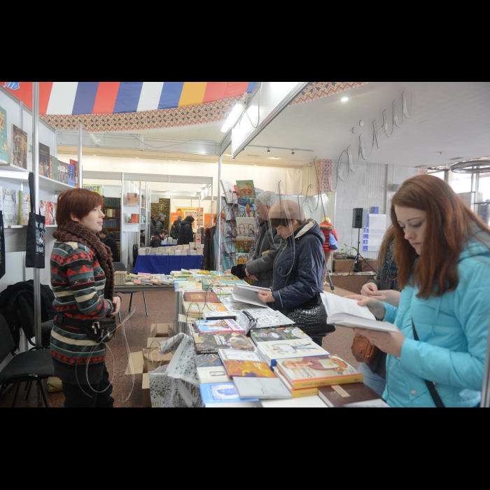Книжкова виставка «КИЇВСЬКА ВЕСНА – 2016».
Усіх шанувальників книги, любителів читання запрошує до себе книжкова виставка «КИЇВСЬКА ВЕСНА – 2016», яка відбудеться 25-28 лютого в Українському домі на Європейській площі.
