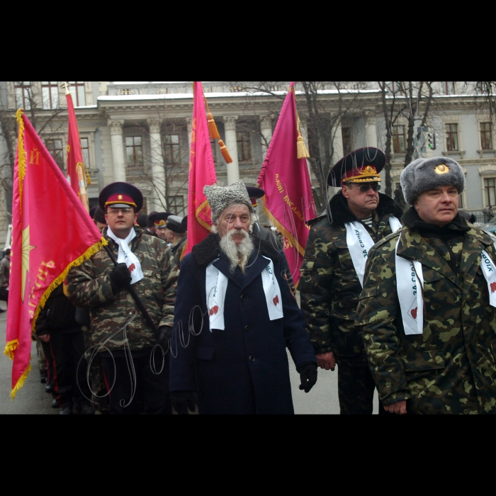 Відбувся Марш захисників Вітчизни від метро «Арсенальна», під час якого резолюцію спільного всеукраїнського офіцерського зібрання про висловлювання невдоволення Президенту України, Верховній Раді та Кабінету Міністрів України буде передано до відповідних органів влади України.
