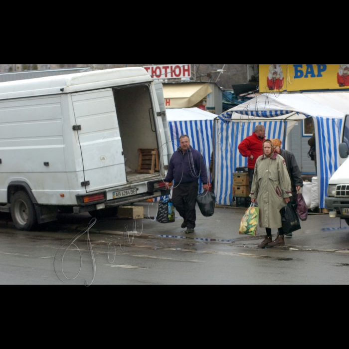 Київ, вул. Жолудєва