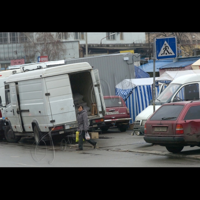 Київ, вул. Жолудєва