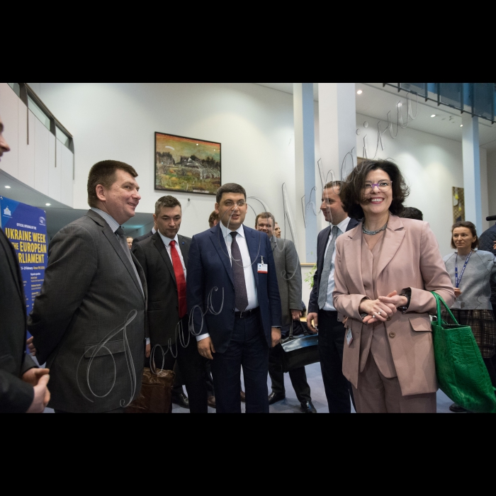 Розпочався візит Голови ВР України Володимира Гройсмана у Королівство Бельгія з метою участі у Конференції високого рівня Європейського Парламенту та Верховної Ради України щодо розвитку спроможностей заради реформ та засіданні Бюро.
Участь у розширеній дискусії щодо висновків та рекомендацій Звіту Місії з оцінки потреб Верховної Ради, головує керівник Місії Пет Кокс
