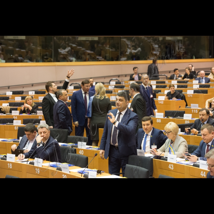 Розпочався візит Голови ВР України Володимира Гройсмана у Королівство Бельгія з метою участі у Конференції високого рівня Європейського Парламенту та Верховної Ради України щодо розвитку спроможностей заради реформ та засіданні Бюро.
Участь у розширеній дискусії щодо висновків та рекомендацій Звіту Місії з оцінки потреб Верховної Ради, головує керівник Місії Пет Кокс

