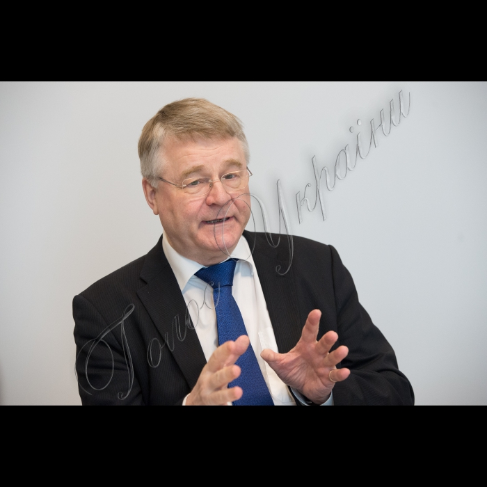 Візит Голови ВР України Володимира Гройсмана у Королівство Бельгія з метою участі у Конференції високого рівня Європейського Парламенту та Верховної Ради України щодо розвитку спроможностей заради реформ та засіданні Бюро.
Зустріч з Президентом Комітету Регіонів Європейського Союзу М.Марккула.