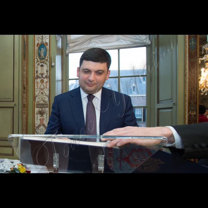 Візит Голови ВР України Володимира Гройсмана до Королівства Нідерланди.
Зустріч з Головою Нижньої палати Парламенту Королівства Нідерланди К.Аріб та Першим Віце-президентом Верхньої палати (Сенату) Парламенту Королівства Нідерланди Ф.Х.Фліерманом.
Зустріч з членами комітетів у закордонних справах Нижньої Палати та Верхньої палати (Сенату) Парламенту Королівства Нідерланди