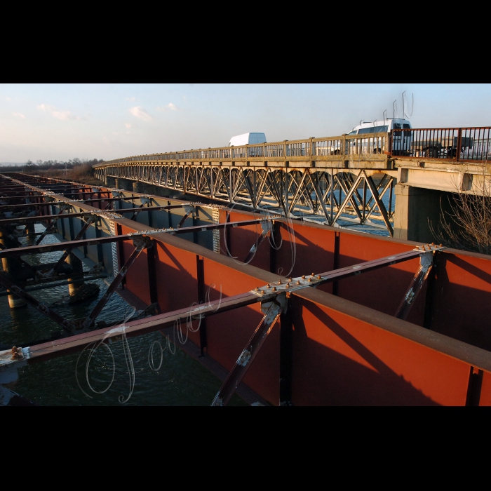 Івано-Франківська область, недобудовані мости, які було зруйновано під час повені 2008