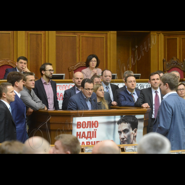 Пленарне засідання Верховної Ради України.
Заява фр.Самопоміч з приводу інциденту з народним депутатом Вікторією Войціцькою («Самопоміч»)