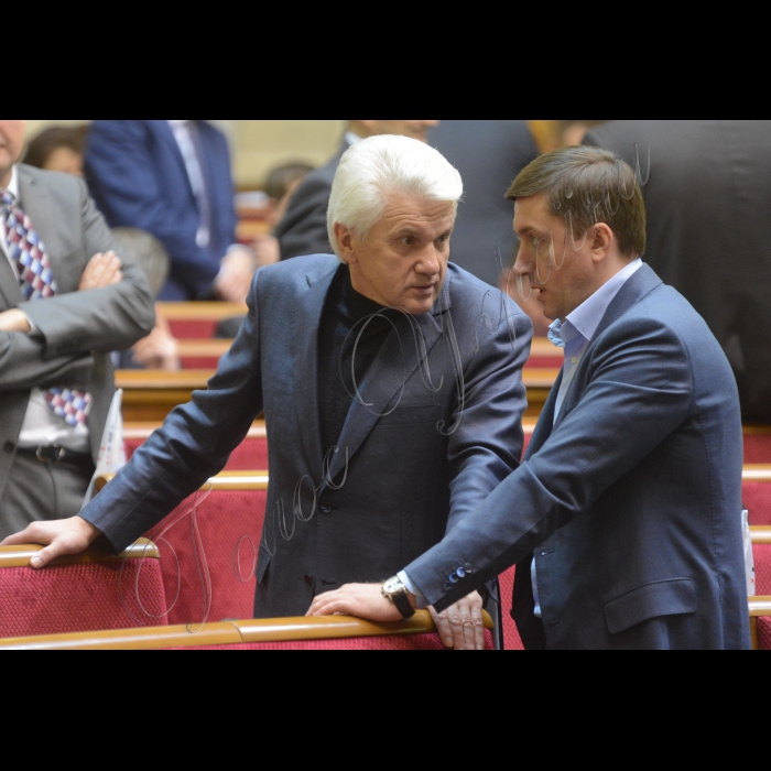 Пленарне засідання Верховної Ради України.
Володимир Литвин, Сергій Лабазюк 