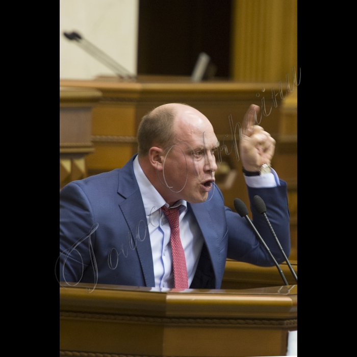 На пленарному засіданні Верховна Рада України прийняла за основу проект Закону 