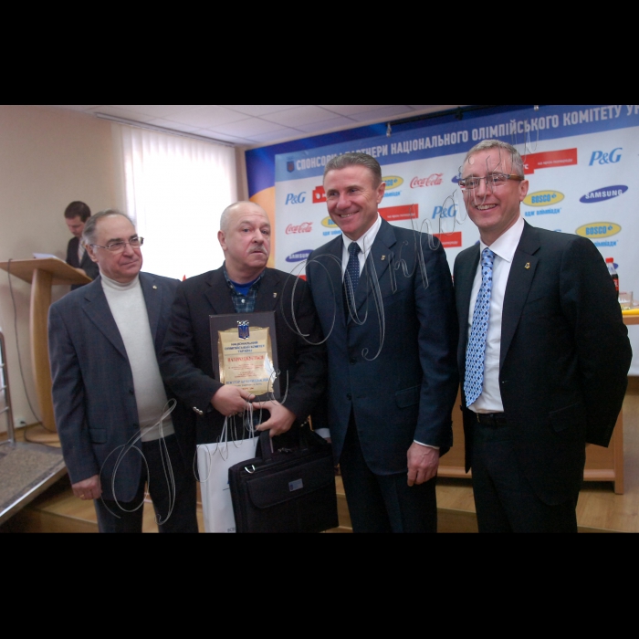 Відбулася урочиста церемонія нагородження переможців ХІ Всеукраїнського конкурсу серед спортивних журналістів «Україна олімпійська» та IV Всеукраїнського конкурсу на кращу спортивну фотографію (за підсумками 2011 року).