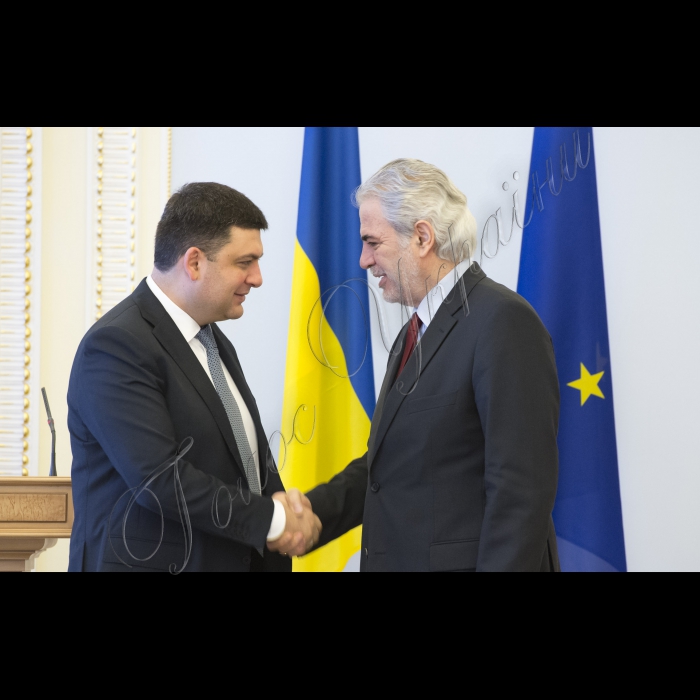 Зустріч Голови ВР України Володимира Гройсмана з Комісаром Європейського Союзу з питань гуманітарної допомоги та управління кризами Христосом Стиліанідесом.
