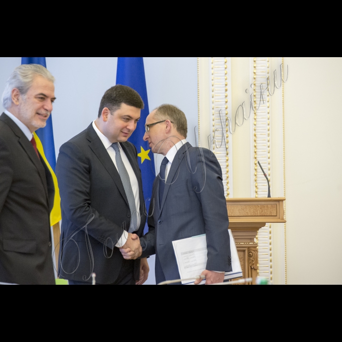 Зустріч Голови ВР України Володимира Гройсмана з Комісаром Європейського Союзу з питань гуманітарної допомоги та управління кризами Христосом Стиліанідесом.