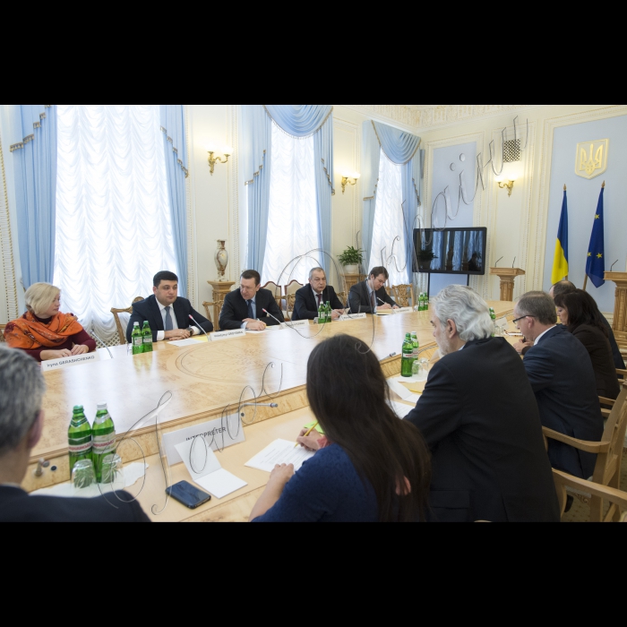 Зустріч Голови ВР України Володимира Гройсмана з Комісаром Європейського Союзу з питань гуманітарної допомоги та управління кризами Христосом Стиліанідесом.