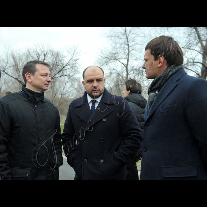 У Києві  відбувся захід «Столичне інспектування», під час якого представники міської влади на громадському транспорті проїхали вулицями міста. Депутати Київради разом з представниками КМДА та патрульною поліцією Києва  проінспектували дорожній рух у столиці. 
Андрій Странніков, голова постійної комісії Київради з питань бюджету та соціально-економічного розвитку, Олександр Козловський, директор департаменту транспортної інфраструктури КМДА,  Олексій Окопний, голова постійної комісії Київради з питань транспорту, зв’язку та реклами;
