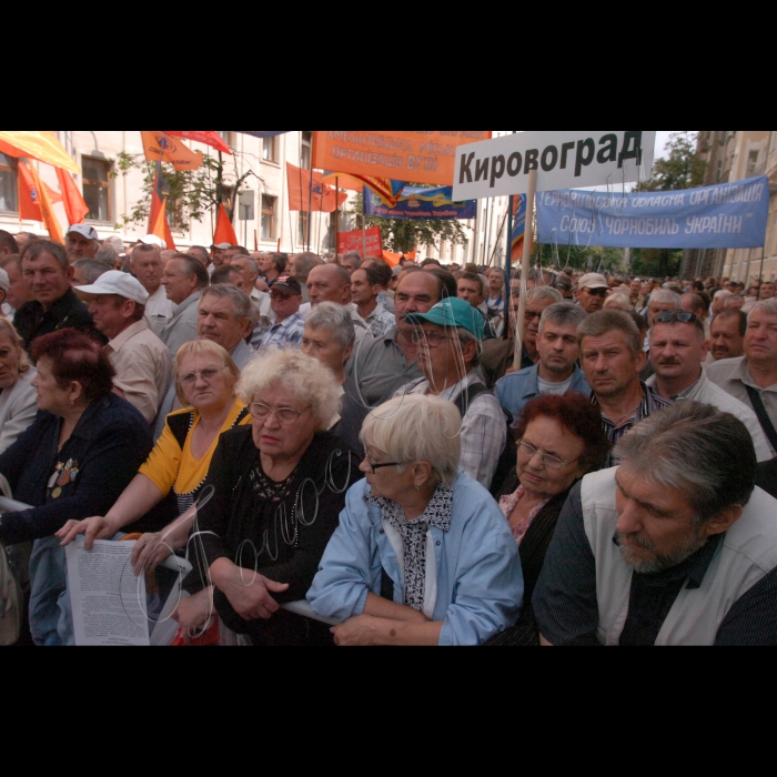 Всеукраїнська акція - пікетування адміністрації Президента України під гаслом