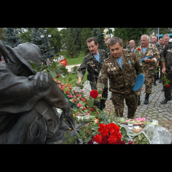 У День Повітрянодесантних військ активісти громадської організації