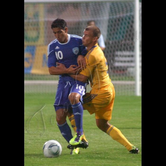 Україна – Ізраїль 2-0
У Києві відбулися півфінальні матчі ІХ Кубка Валерія Лобановського. За традицією минулих років у турнірі візьмуть участь молодіжні футбольні збірні.
Учасниками ІХ Кубка Лобановського є молодіжні збірні України, Ізраїлю, Узбекистану й Сербії.
