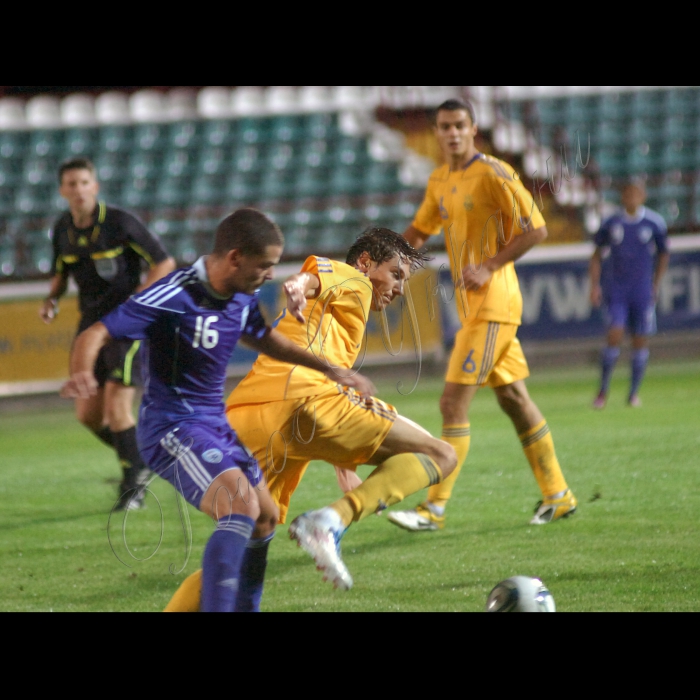 Україна – Ізраїль 2-0
У Києві відбулися півфінальні матчі ІХ Кубка Валерія Лобановського. За традицією минулих років у турнірі візьмуть участь молодіжні футбольні збірні.
Учасниками ІХ Кубка Лобановського є молодіжні збірні України, Ізраїлю, Узбекистану й Сербії.
