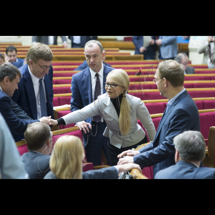 12 квітня 2016. Пленарне засідання Верховної Ради України. Представники «Батьківщини»; Бухарєв Владислав, Кожем'якін, Тимошенко, Власенко