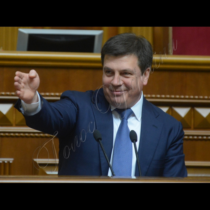 Пленарне засідання Верховної Ради України. 
Віце-прем’єр-міністр Генадій Зубко