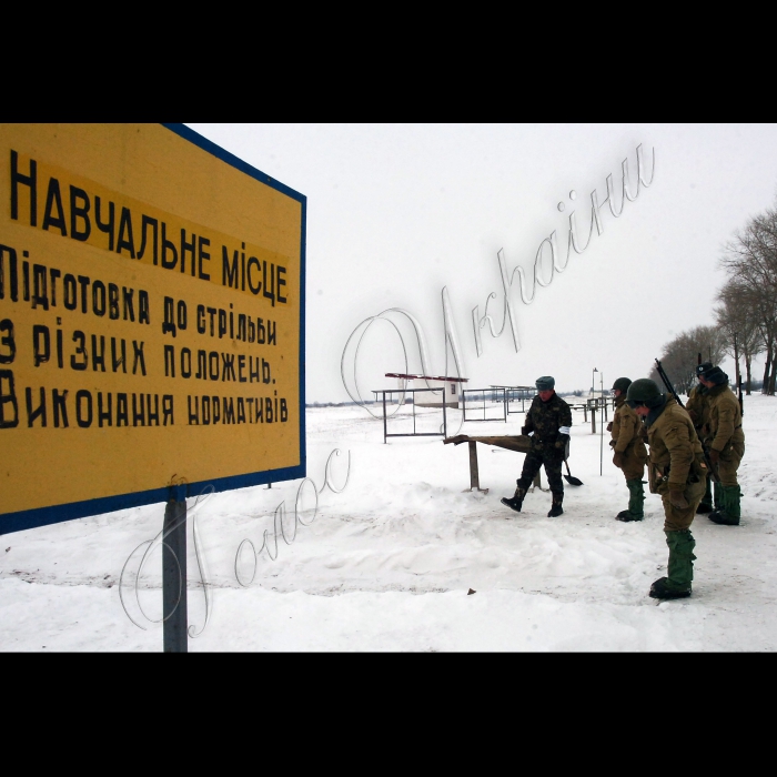 Біла Церква.
Голова Комітету Верховної Ради України з питань промислової і регуляторної політики та підприємництва Наталія Королевська відвідала 72-у окрему гвардійську Красноградсько-Київську ордена Червоного Прапора механізовану бригаду з нагоди Дня захисника Вітчизни.