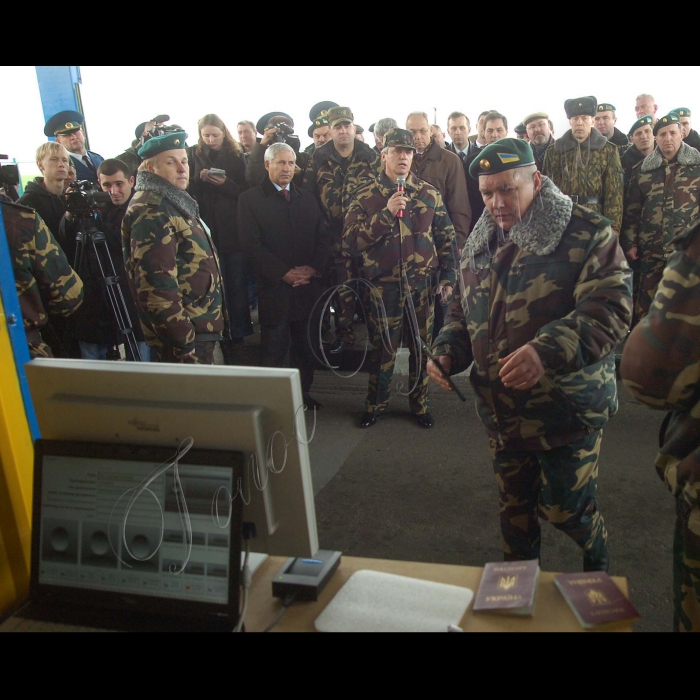 На Харківщині відбувся міждержавний тренінг з практичної апробації
новацій у системі охорони кордону та прикордонного контролю
на українсько-російській ділянці кордону.