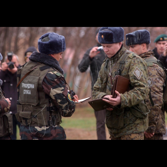 На Харківщині відбувся міждержавний тренінг з практичної апробації
новацій у системі охорони кордону та прикордонного контролю
на українсько-російській ділянці кордону.