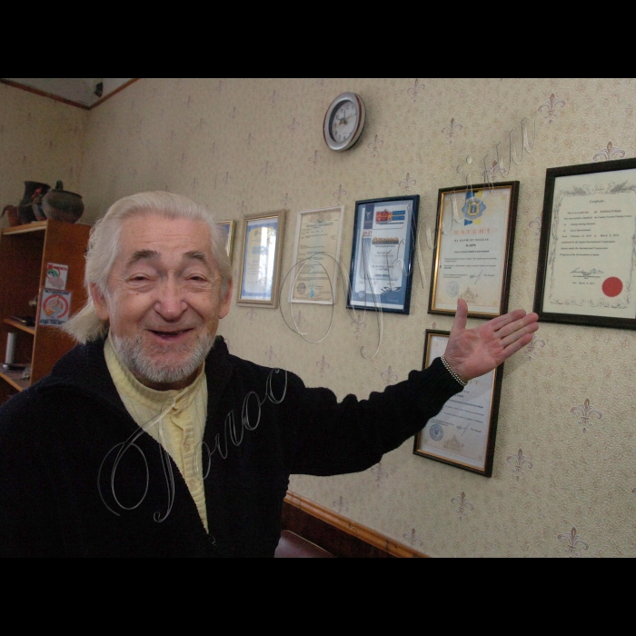 Вінницька область, місто Тульчин.
Винахідники батько та син,  Костянтин Стефанович Космач (батько) і Стефан Костянтинович Космач.