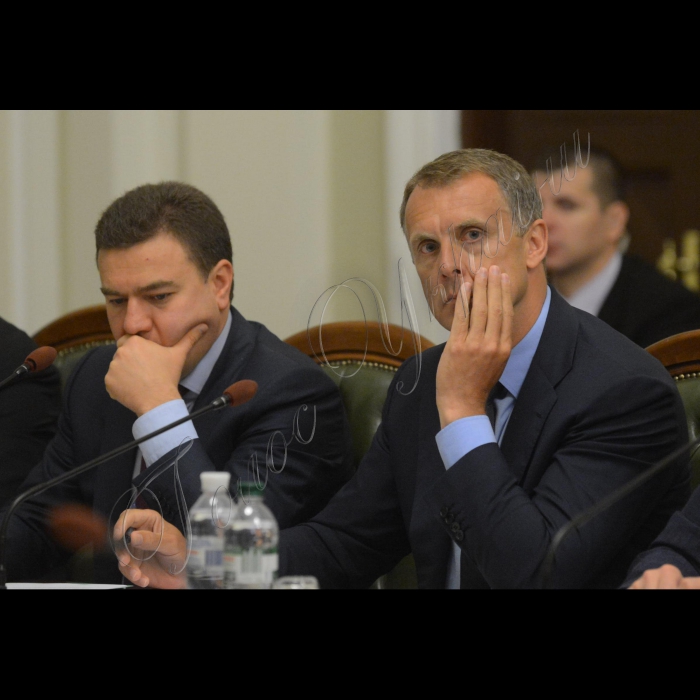 Відбулося засідання Погоджувальної ради керівників фракцій та голів комітетів Верховної Ради України.
Віктор Бондар (Відродження) Ярослав Москаленко (Воля)