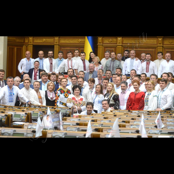 Пленарне засідання Верховної Ради України.
День вишиванки.
