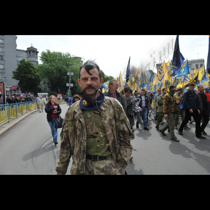 Мітинг бійців полку АЗОВ біля Верховної Ради України. Відбувся марш АЗОВців під гаслом «Вимоги Нації – ні капітуляції!». Маршрут: від монумента Батьківщини-матері до стін Парламенту. 