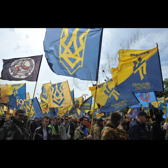 Мітинг бійців полку АЗОВ біля Верховної Ради України. Відбувся марш АЗОВців під гаслом «Вимоги Нації – ні капітуляції!». Маршрут: від монумента Батьківщини-матері до стін Парламенту. 