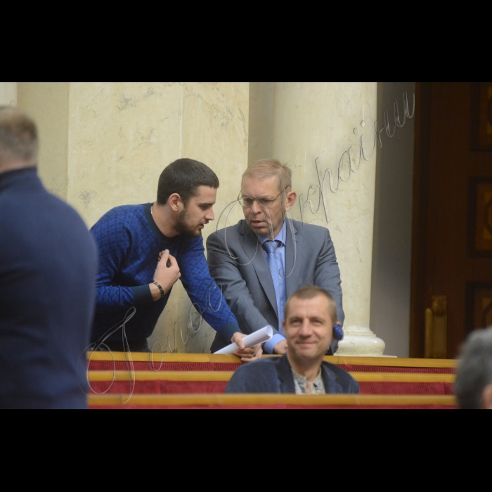 Пленарне засідання Верховної Ради.
Євген Дейдей, Сергій Пашинський (НФ)