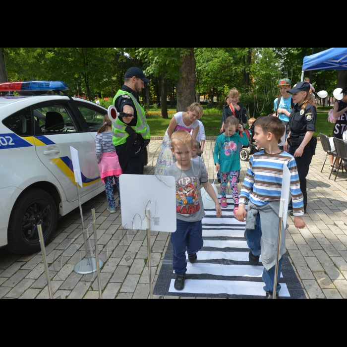  28 травня 2016. КИЇВ. У парку ім. Тараса Шевченка відбувся освітньо-науковий ярмарок 