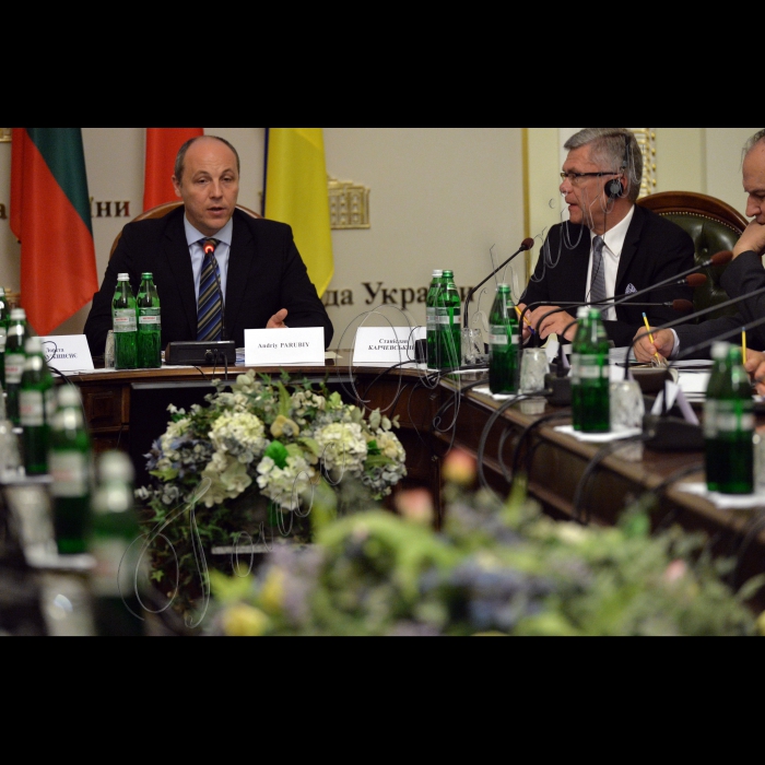  30 травня 2016. Зустріч Голови Верховної Ради України Андрія Парубія з Головою Сейму Литовської Республіки, Лоретою Граужинєнє, Маршалком Сенату Парламенту Республіки Польща Станіславом Карчевським та членами Президії Міжпарламентської асамблеї Верховної Ради України, Сейму Литовської Республіки та Сейму і Сенату Республіки Польща