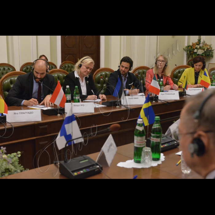03 червня 2016. Зустріч Голови Верховної Ради України Андрія Парубія з послами держав ЄС і країн «Великої сімки» акредитованими в Україні